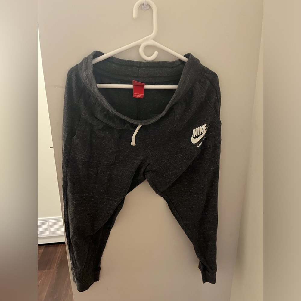 Grey Nike Joggers (3/4 Length)